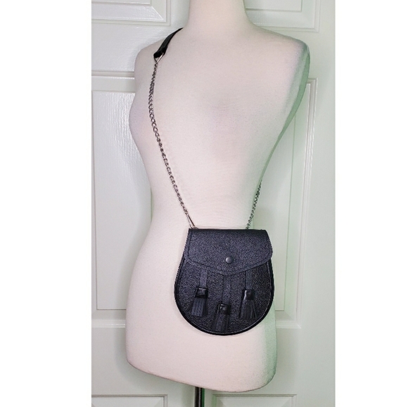 Crossbody/Belt Bag - Picture 2 of 7